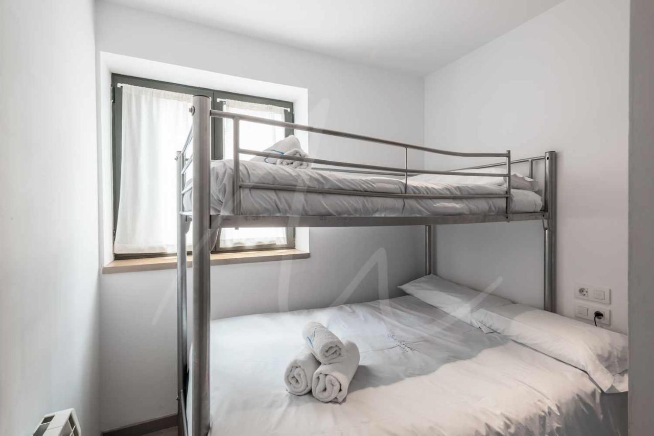 Aneu By Seamount Rentals Valencia D'Aneu Bagian luar foto